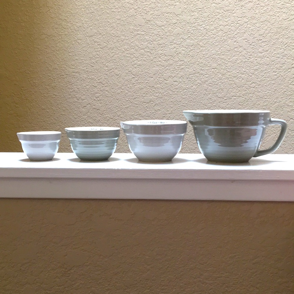 Ceramic measuring up set